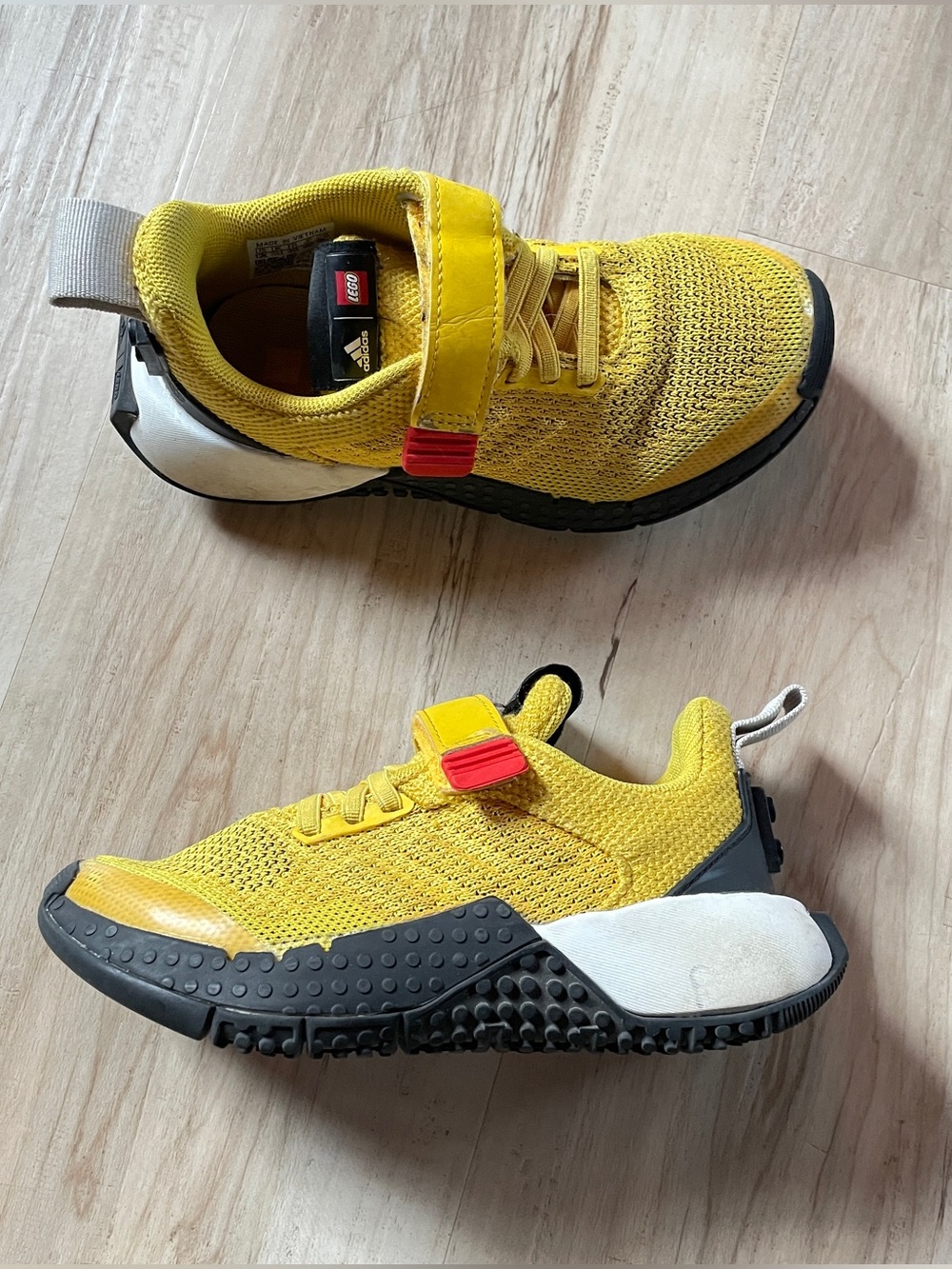 Adidas Lego collab Kids Yellow Athletic Sneakers, size 12 boys